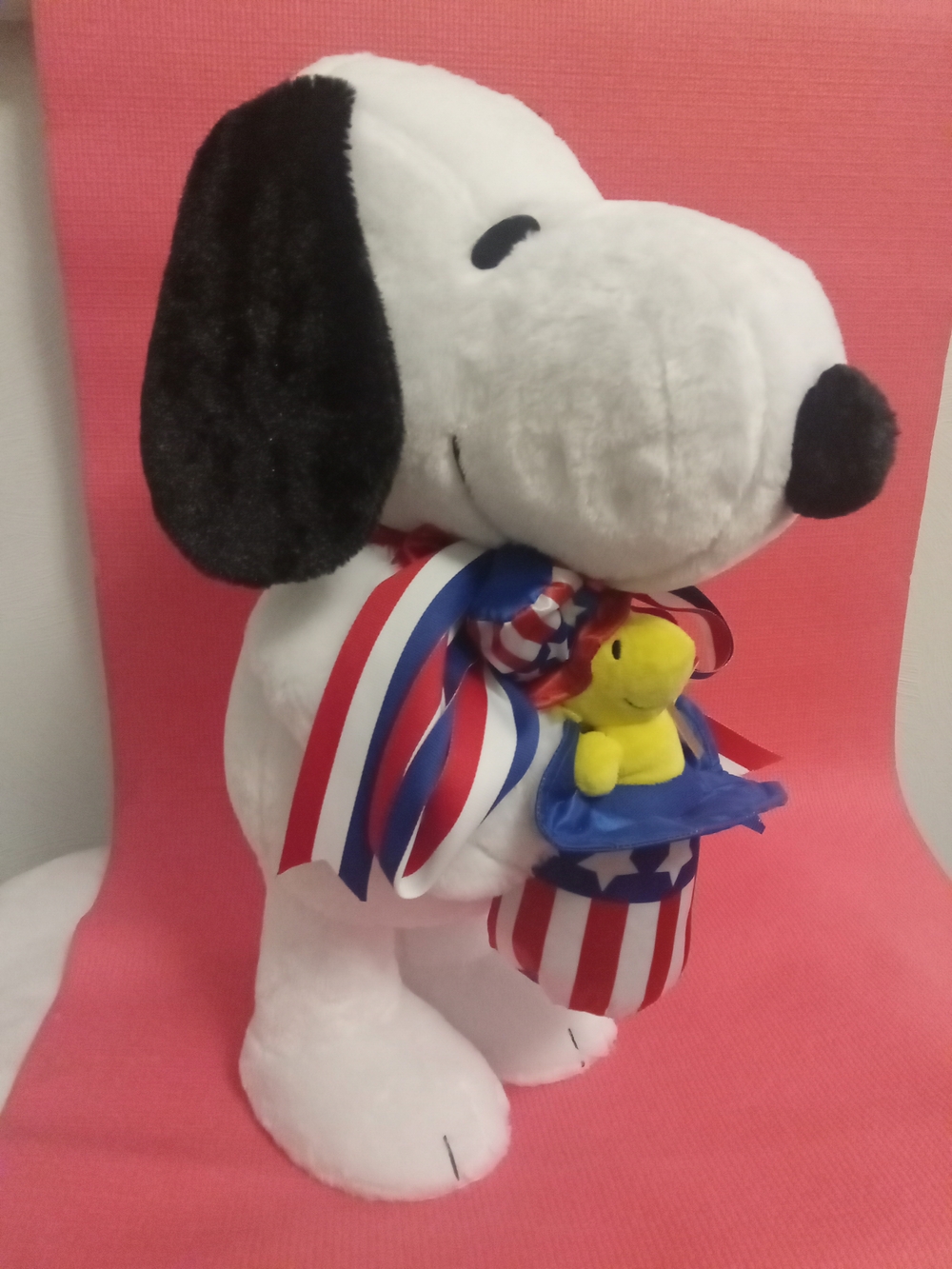 Gemmy Snoopy Plush with Patriotic 4th Of July  20 " Door Greeter